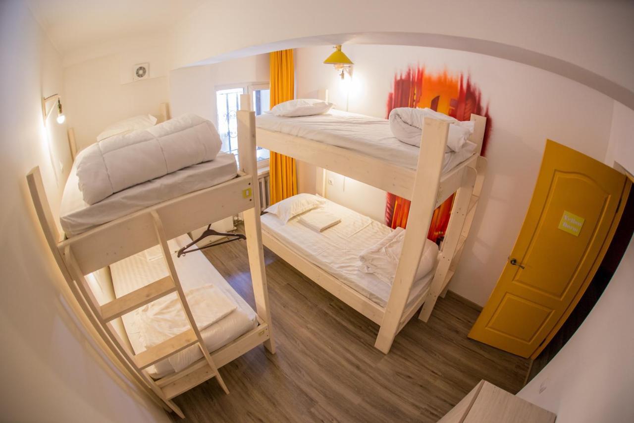 West Point Soul Hostel Almaty Bagian luar foto