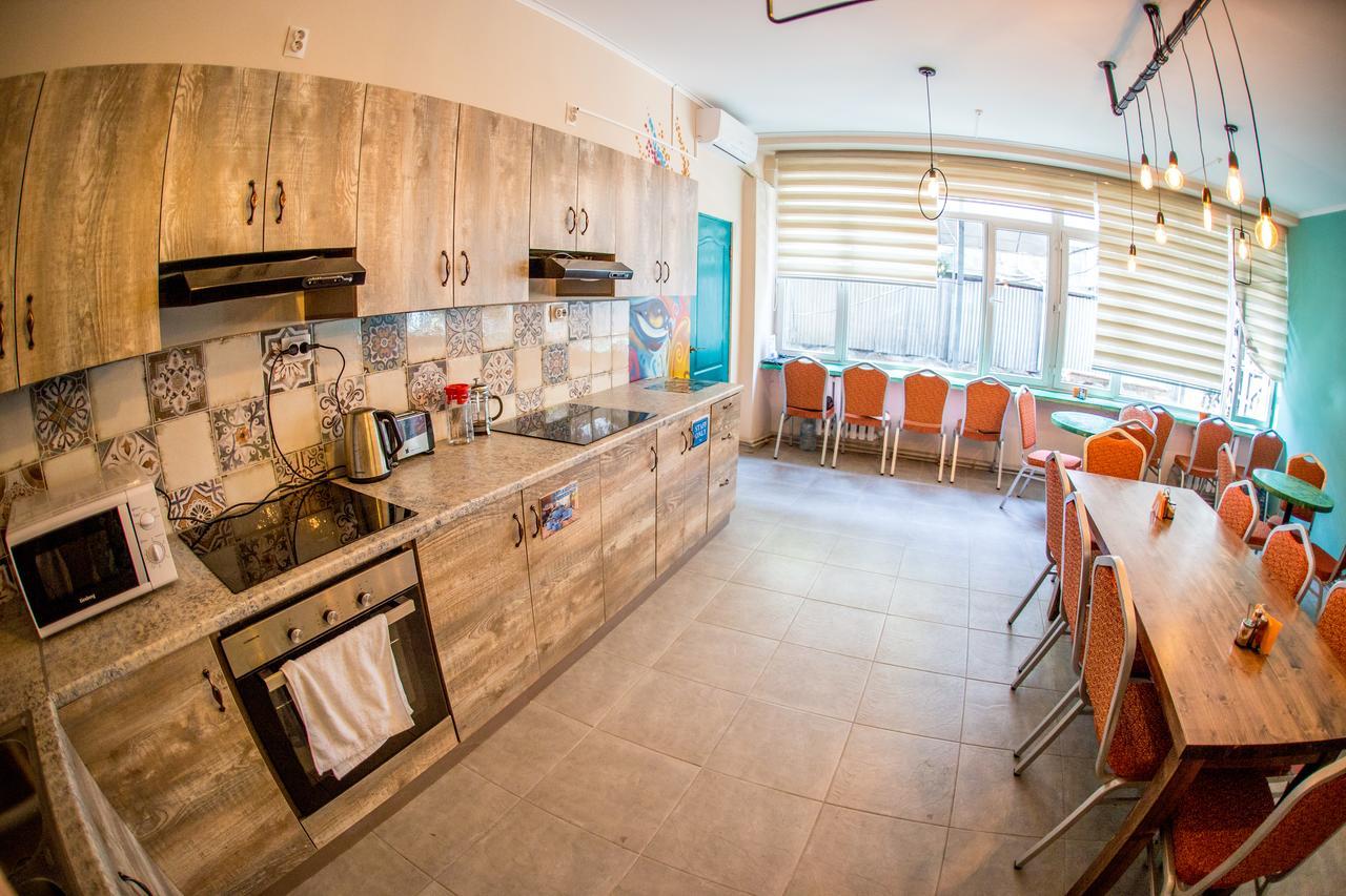 West Point Soul Hostel Almaty Bagian luar foto